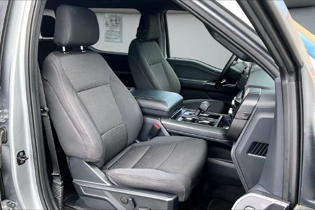 Used 2024 Iconic Silver Metallic Ford XLT image 30