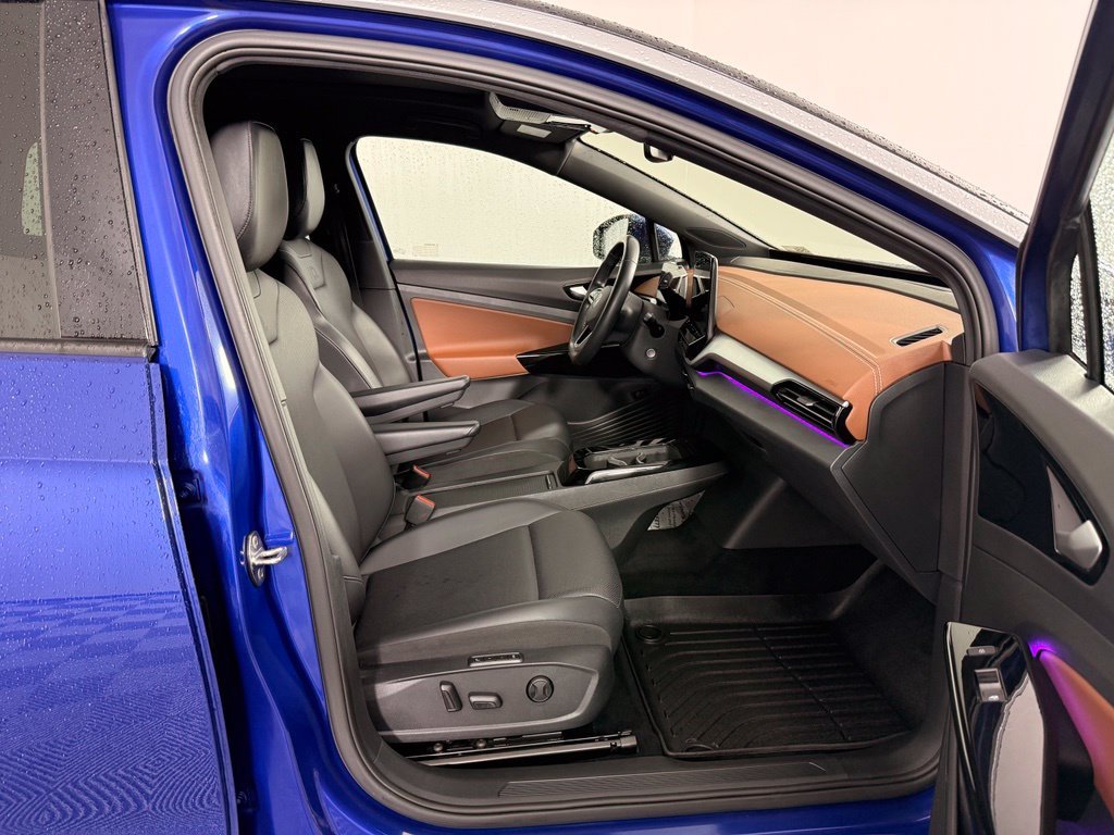 Used 2021 Blue Volkswagen Pro S image 19