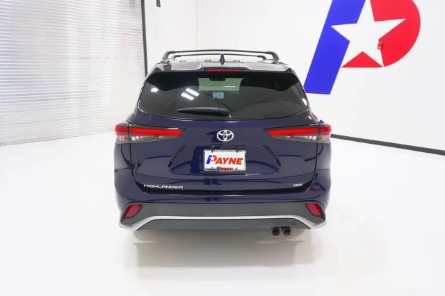 Used 2023  Toyota XSE image 7