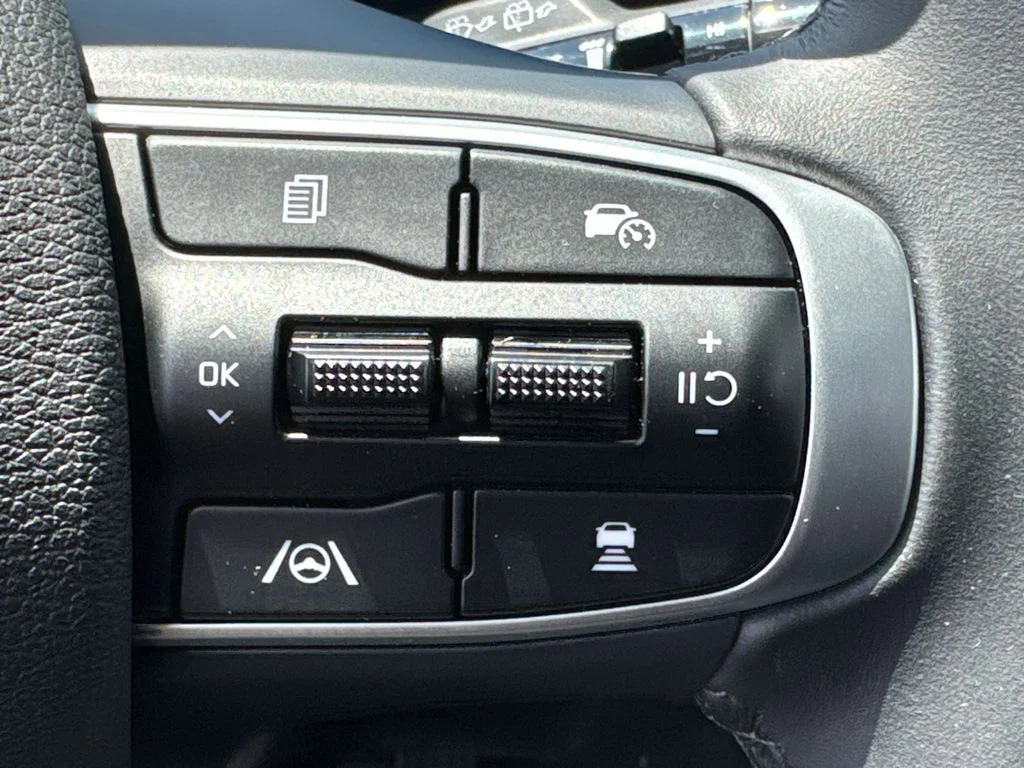 2025 Kia Sportage SX - Photo 26
