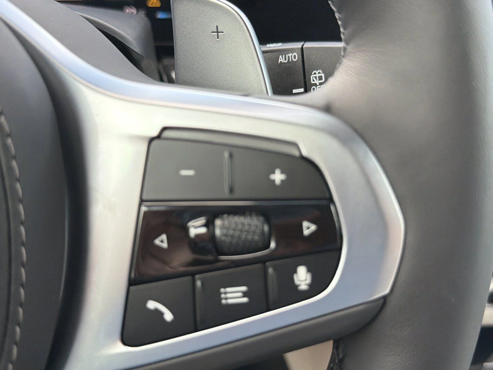 New 2026 Brooklyn Grey Metallic BMW xDrive40i image 35