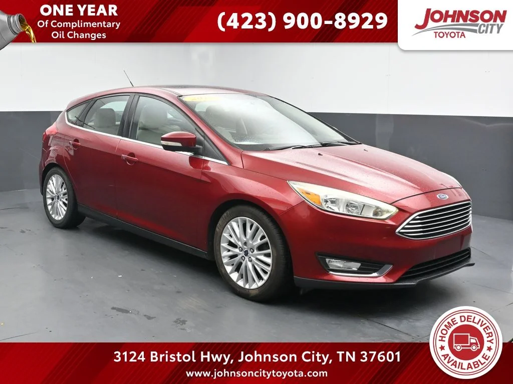 2015 Ford Focus 5 Door Hatch Titanium's photo