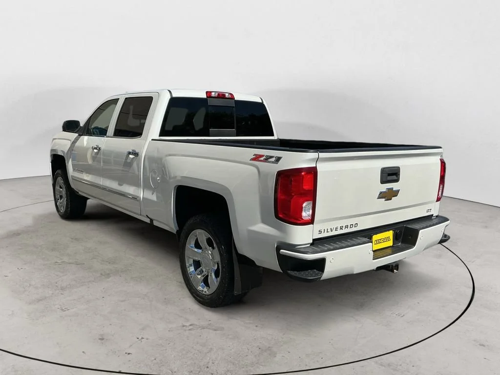 Used 2017 IRIDESCENT PEARL TRICOAT Chevrolet LTZ image 7