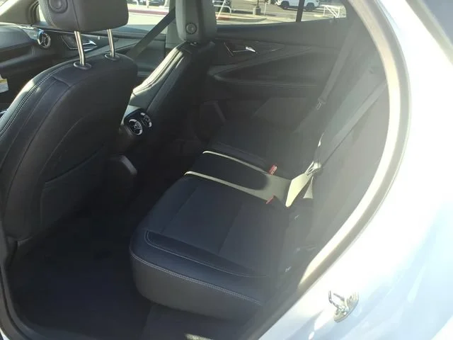 Used 2024 Summit White Chevrolet LT image 8