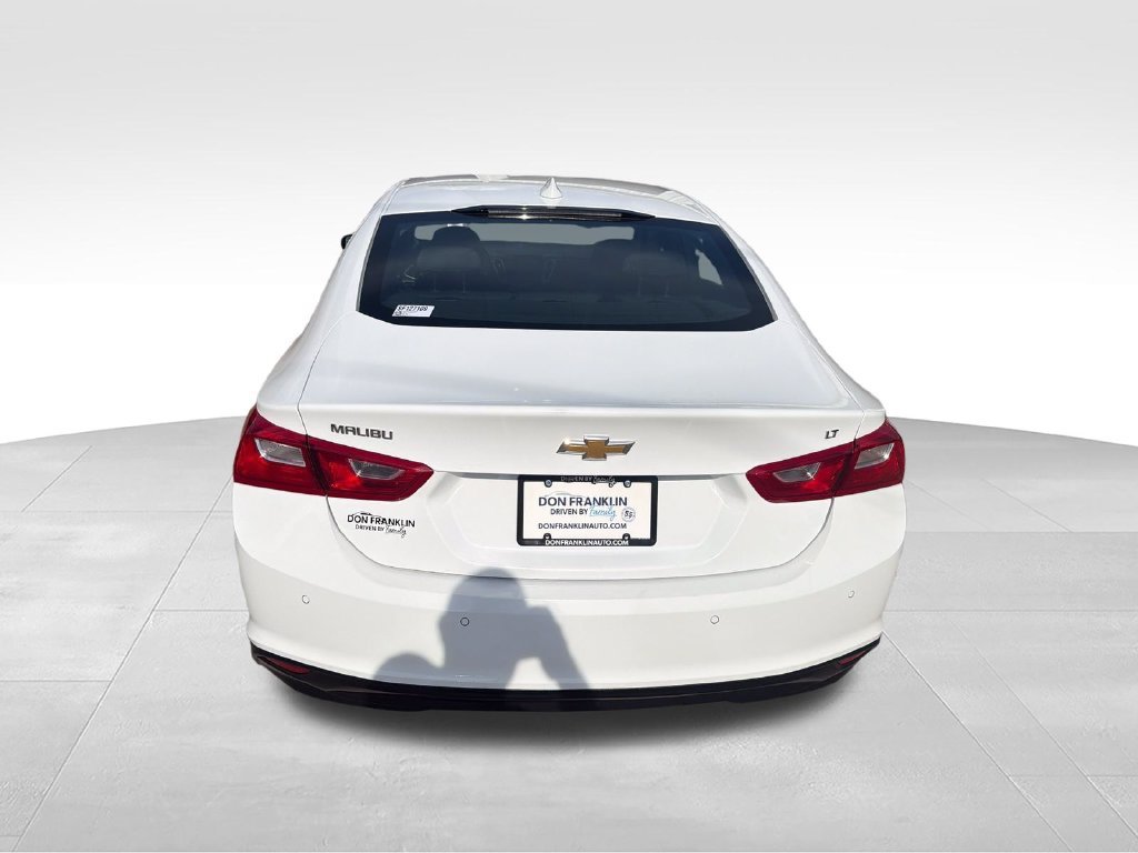 Used 2025 White Chevrolet LT image 4