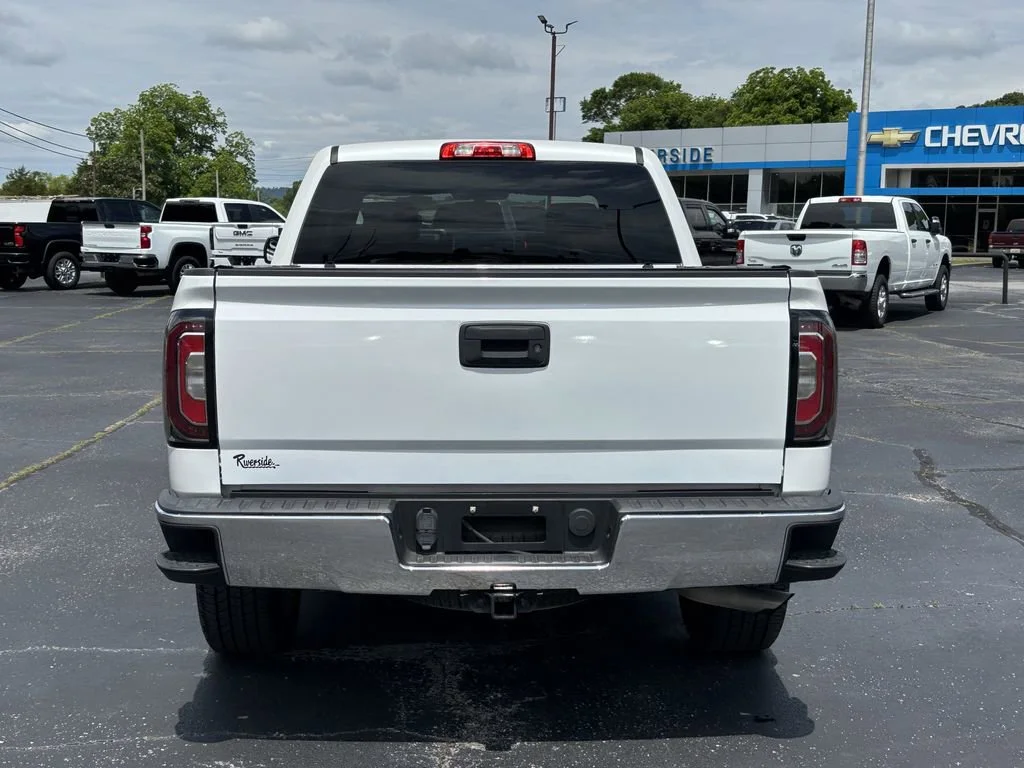 Used 2018 WHITE FROST TRICOAT GMC SLT image 8