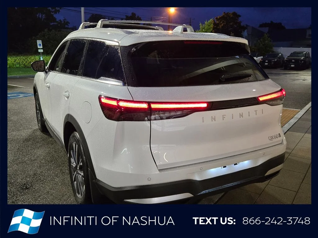New 2027 RADIANT WHITE INFINITI Luxe AWD image 12