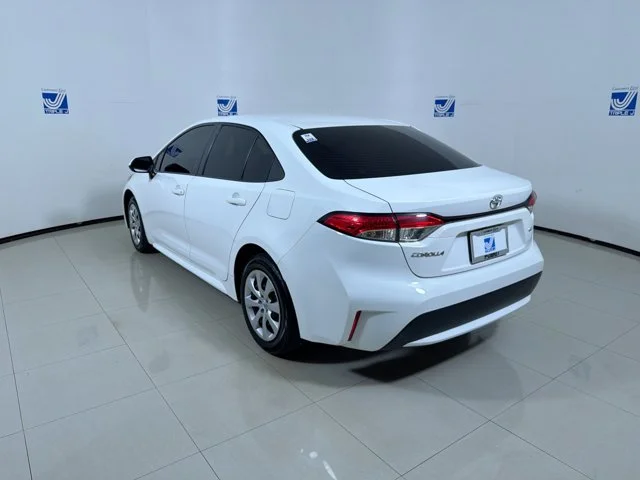 Used 2022 White Toyota LE image 6