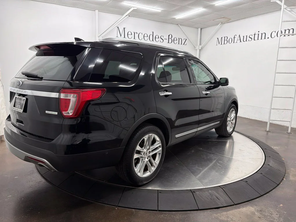 Used 2017 Black Ford Limited image 5