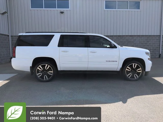 Used 2019 Summit White Chevrolet  image 2