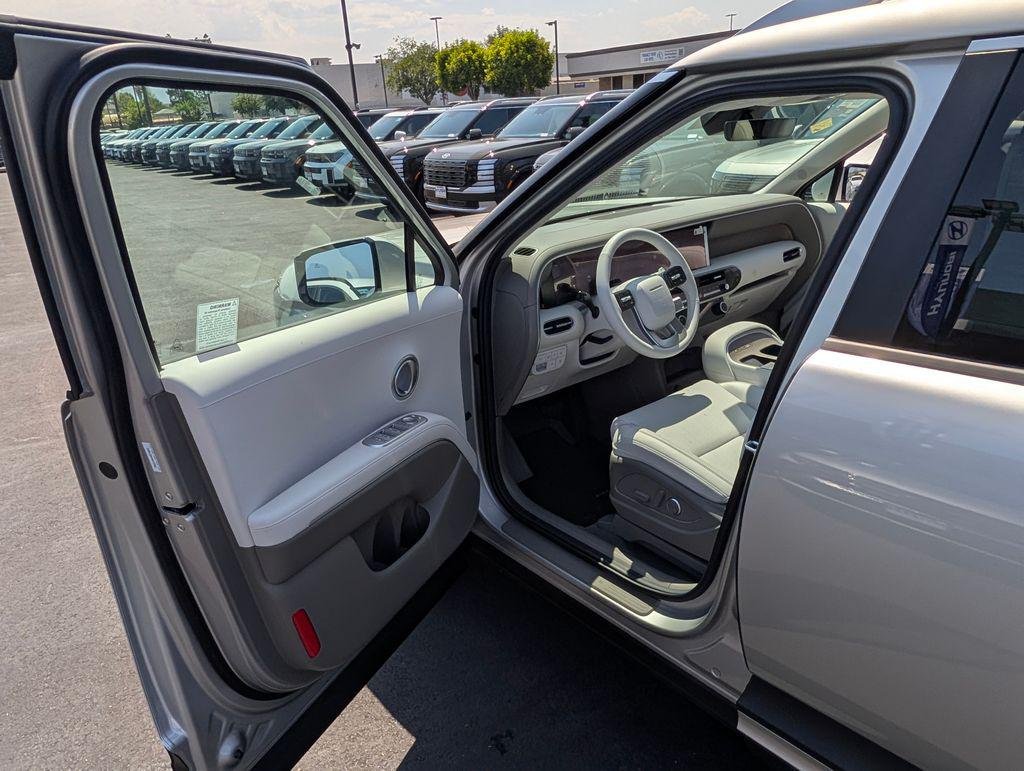 New 2027 Silver Hyundai Blue SEL 7P image 34