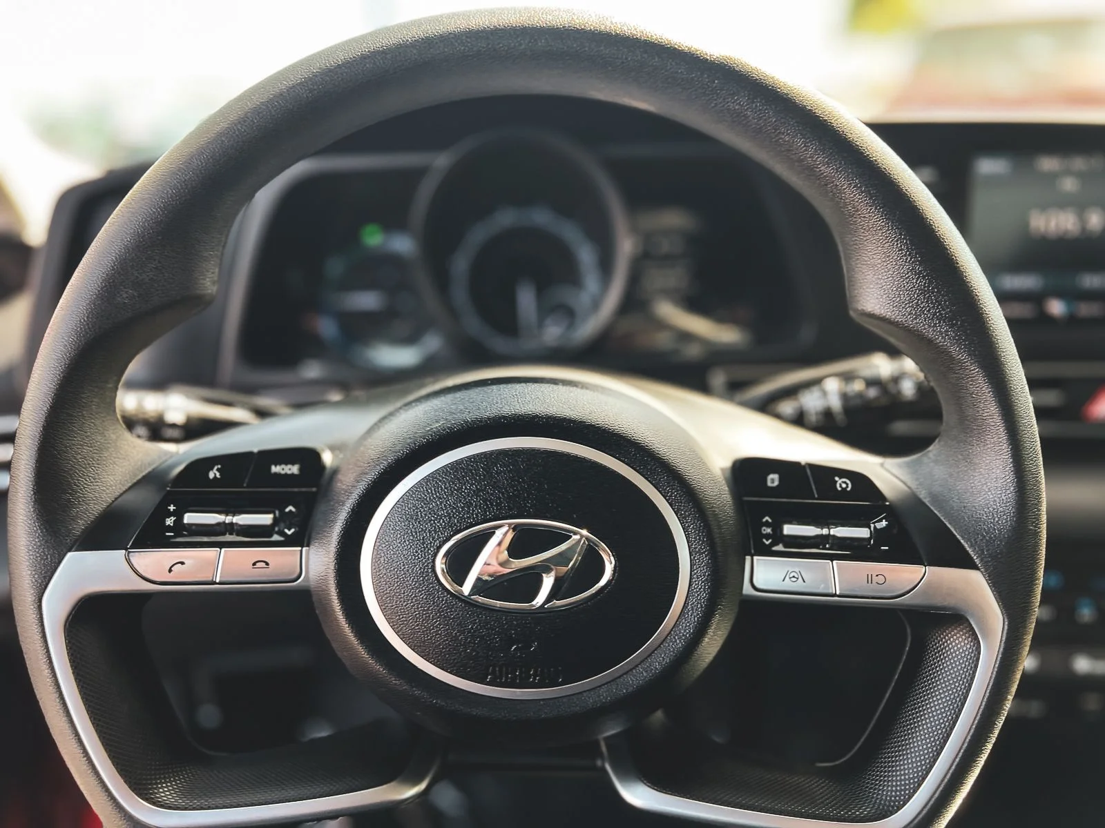 2023 Hyundai Elantra Blue - Photo 16