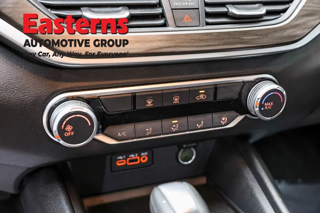 Used 2025 Red Nissan 2.5 SV image 20