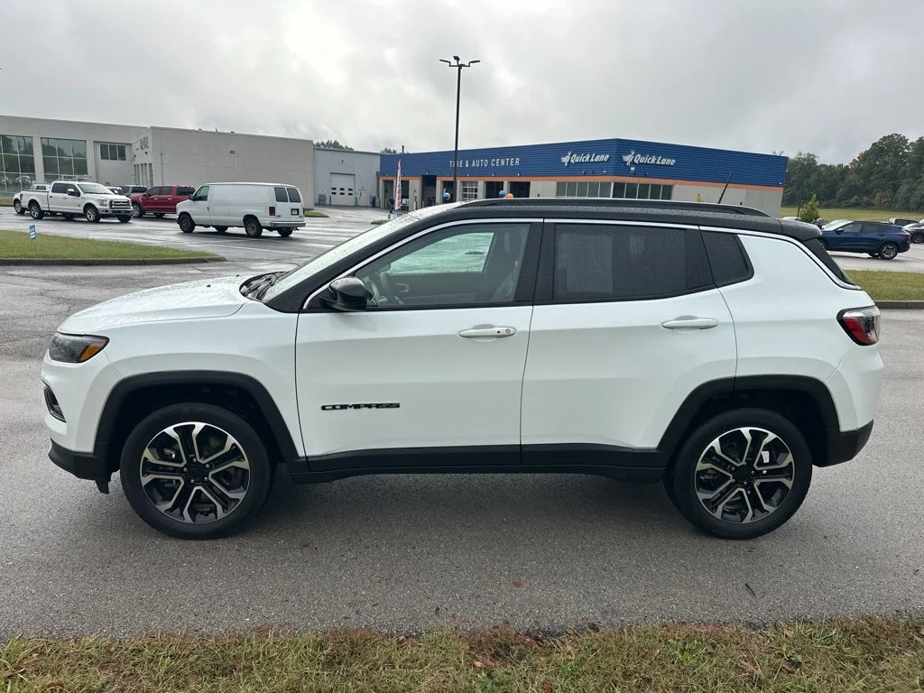 Used 2023 Bright White Clearcoat Jeep Limited image 8