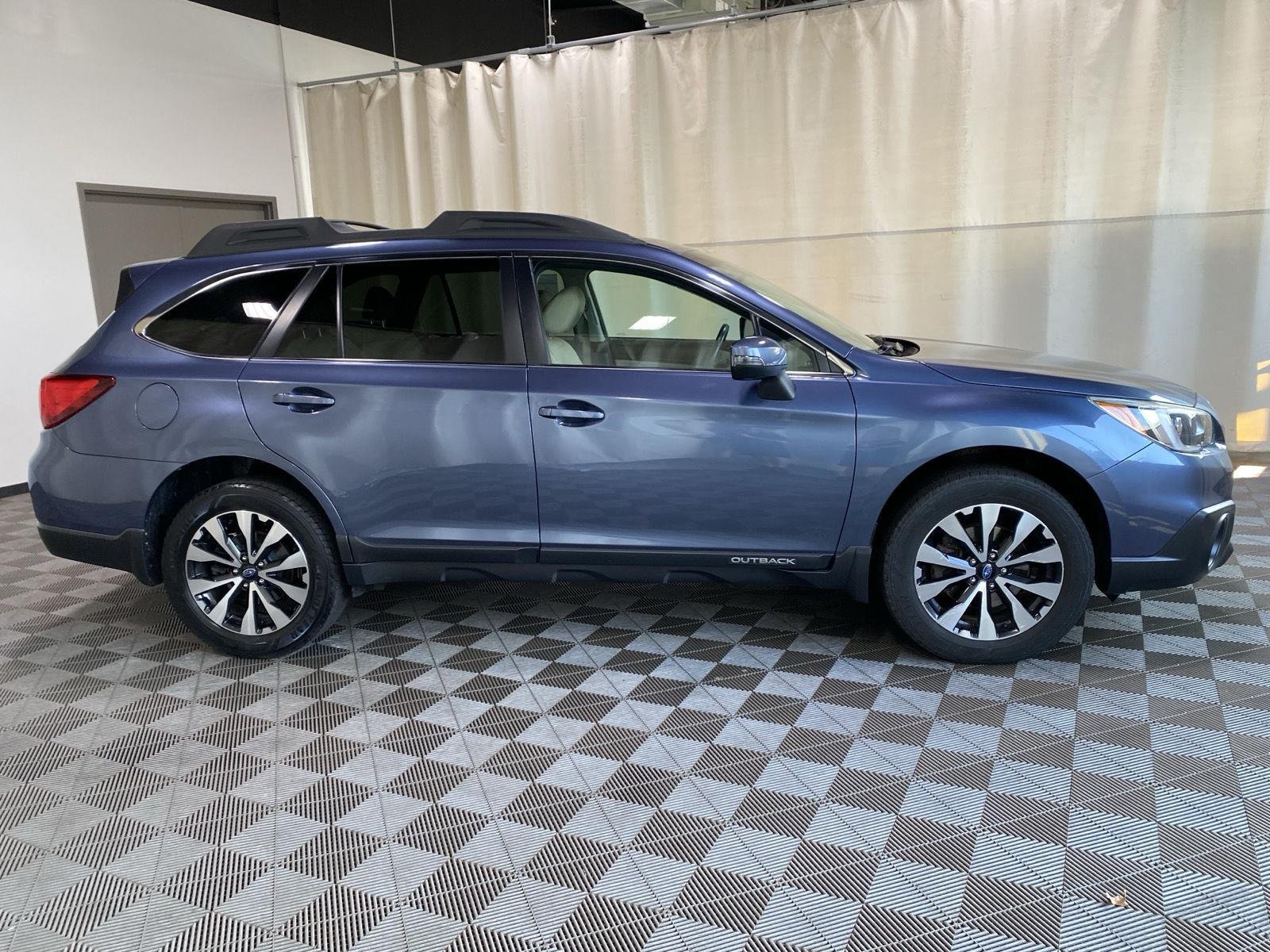 Used 2015 Twilight Blue Metallic Subaru 2.5i Limited image 8