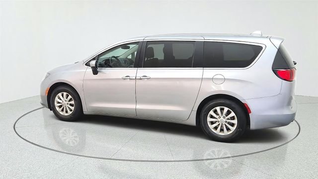 Used 2017 Silver Chrysler Touring image 7