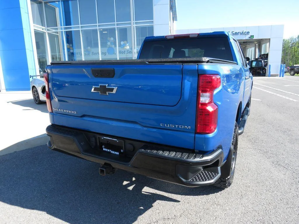 Used 2022 Glacier Blue Metallic Chevrolet Custom Trail Boss image 9