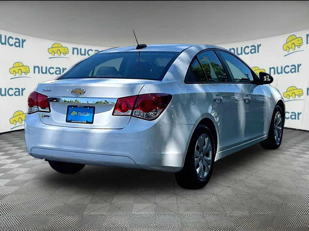 Used 2016 White Chevrolet LS image 6