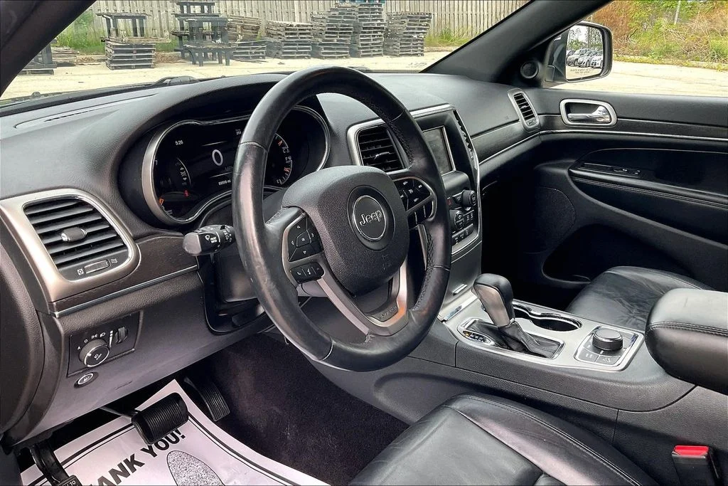Used 2018 Black Jeep Limited image 14