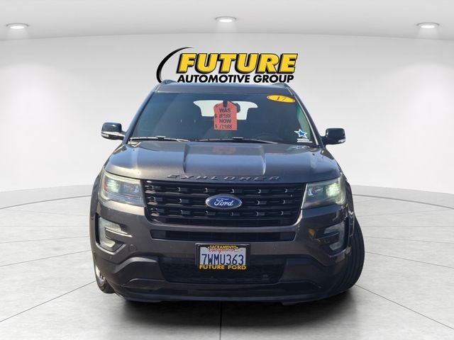 Used 2017 Gray Ford Sport image 2