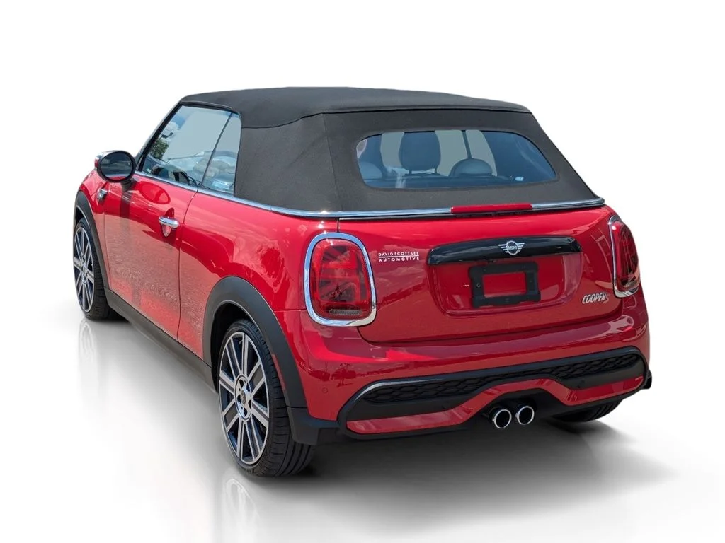 Used 2023 Red MINI Signature image 9