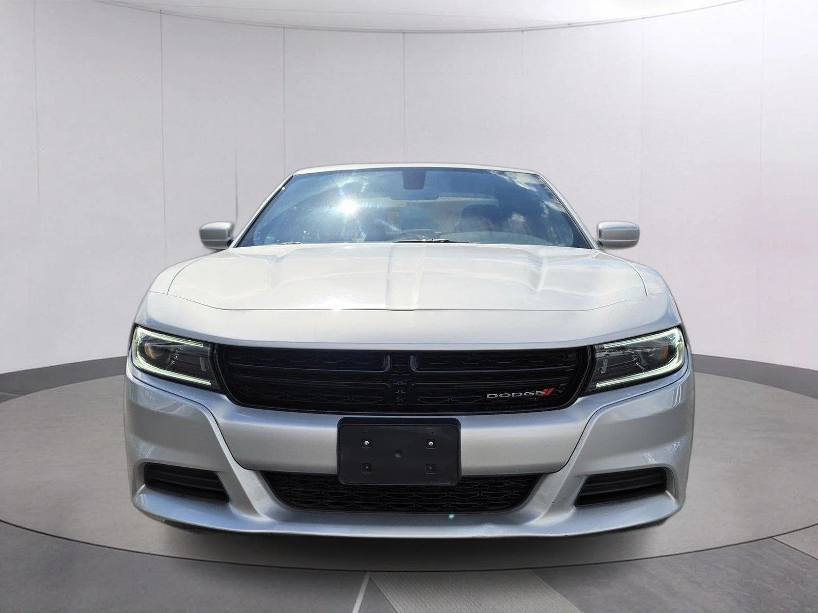 Used 2022 Triple Nickel Clearcoat Dodge SXT image 8