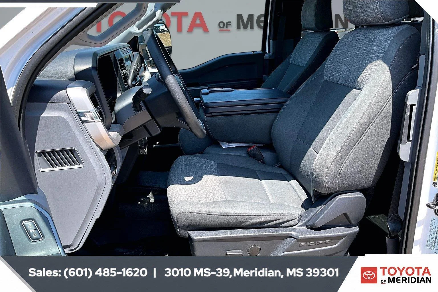 Used 2024 Oxford White Ford XLT image 18