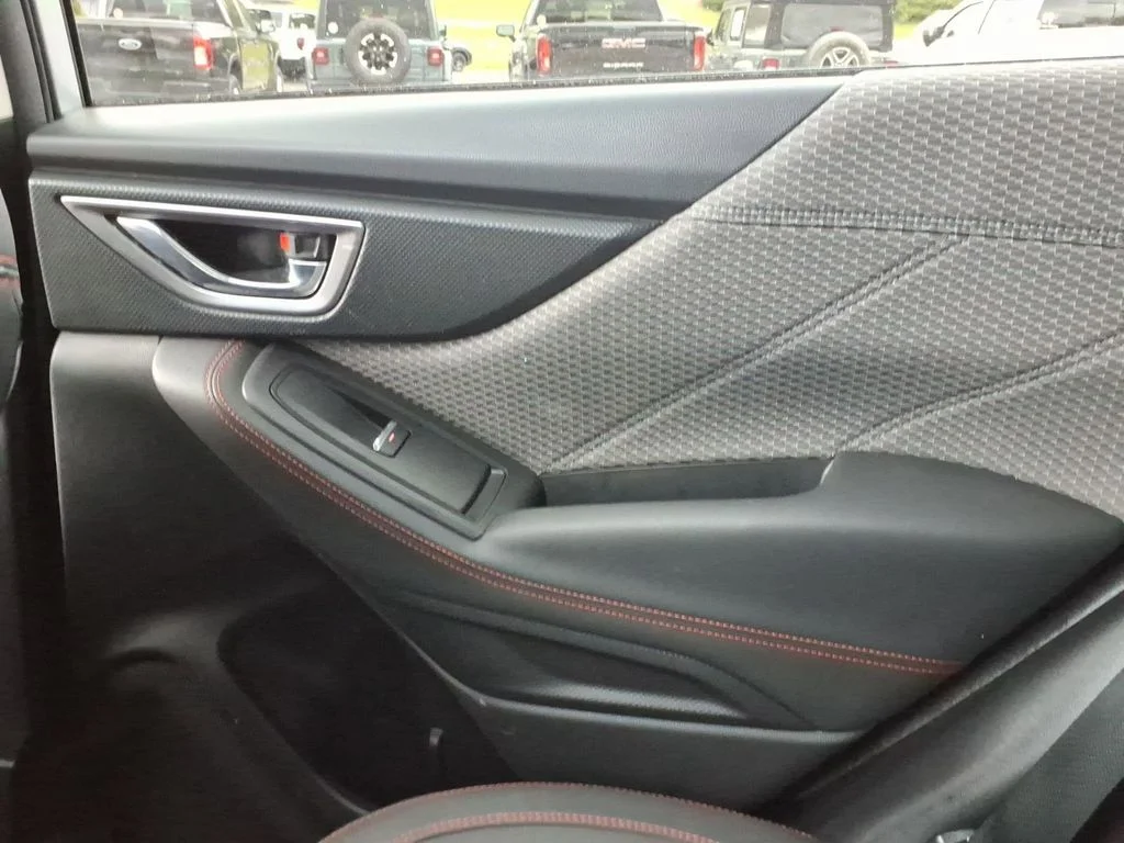Used 2020 Silver Subaru Sport image 25