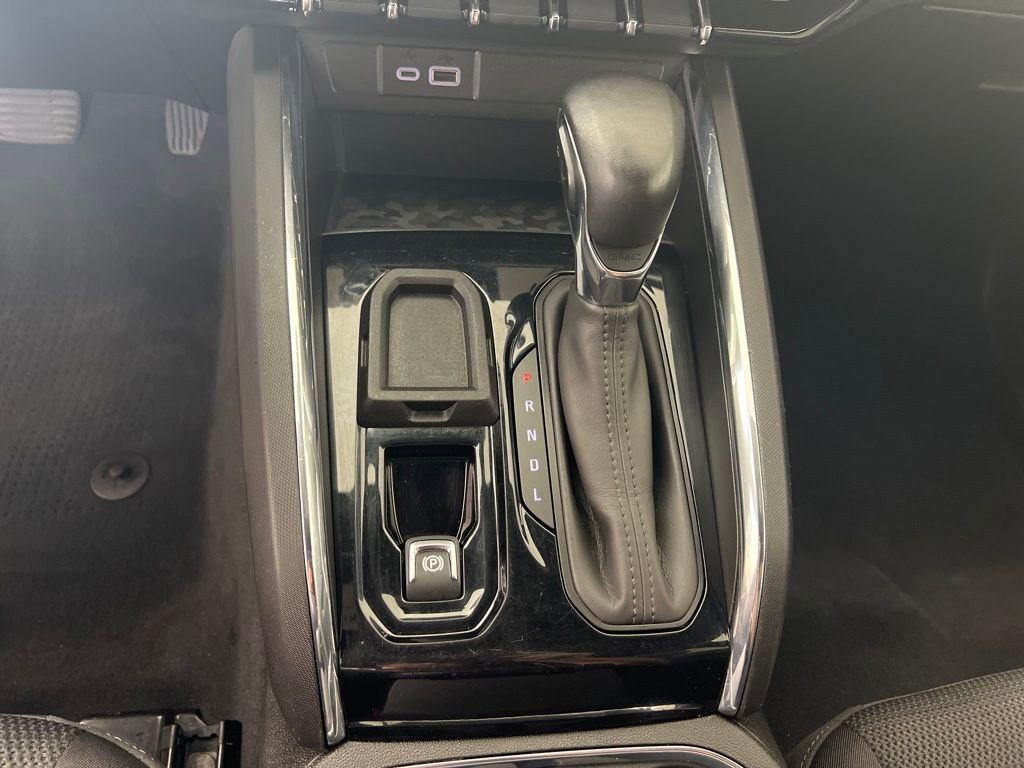 Used 2024 Onyx Black GMC Elevation image 16