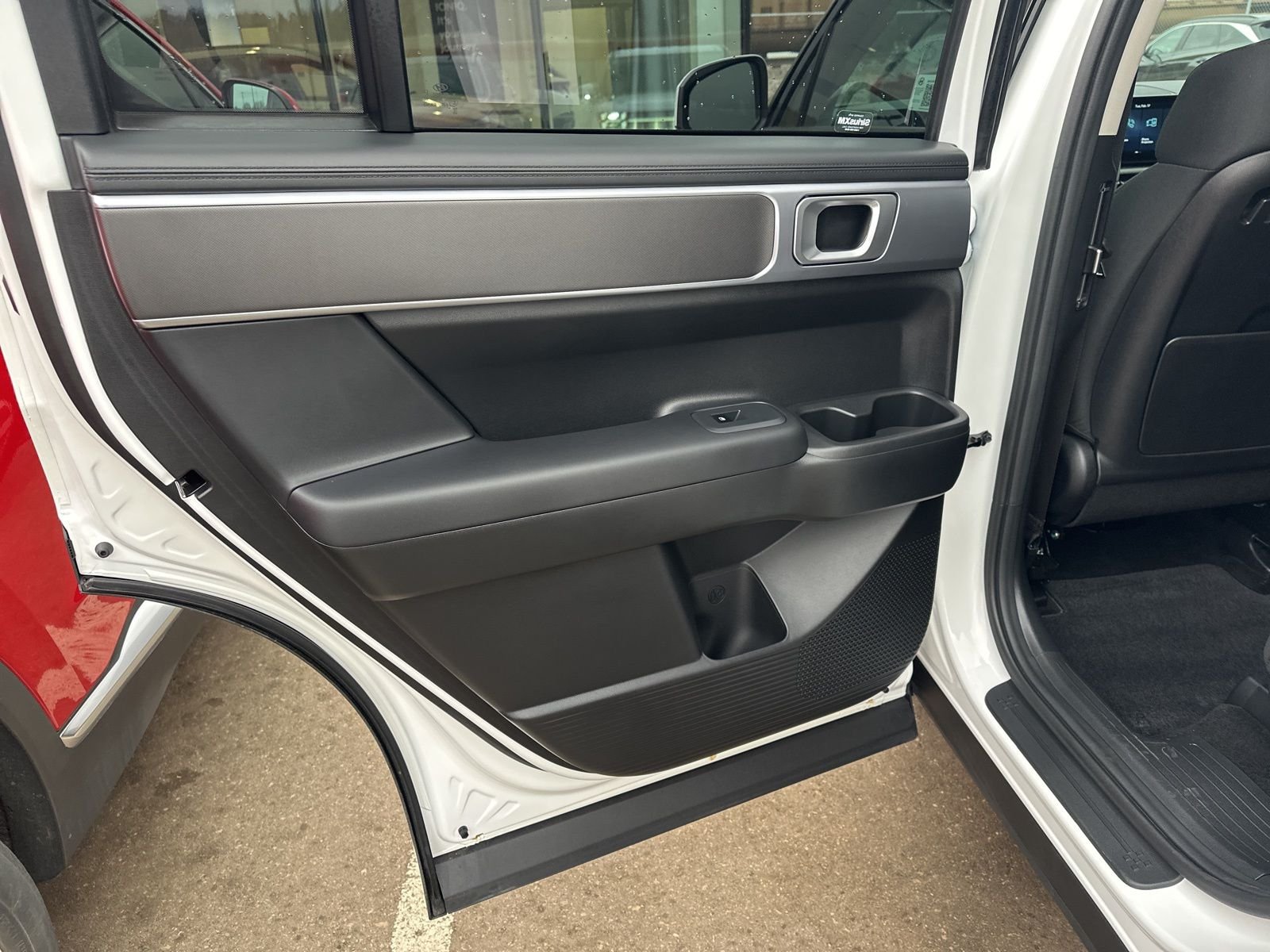 2025 Hyundai Santa Fe SE - Photo 23