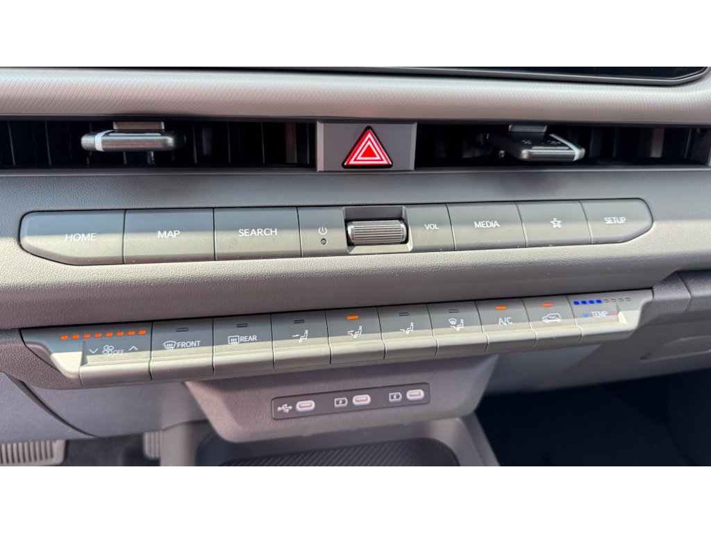 New 2027 Snow White Pearl Kia LX image 19