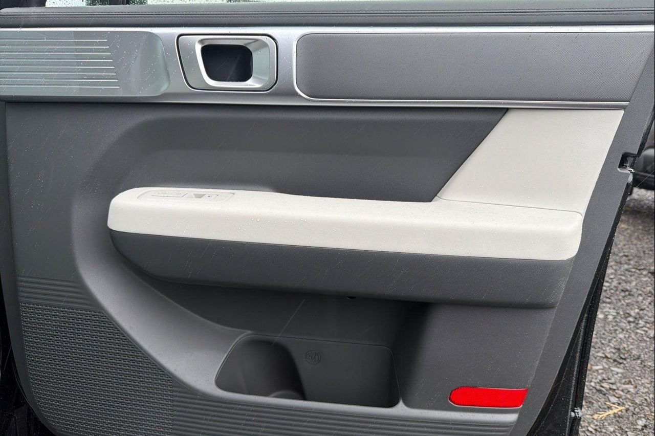 New 2026 Black Hyundai SE AWD image 23