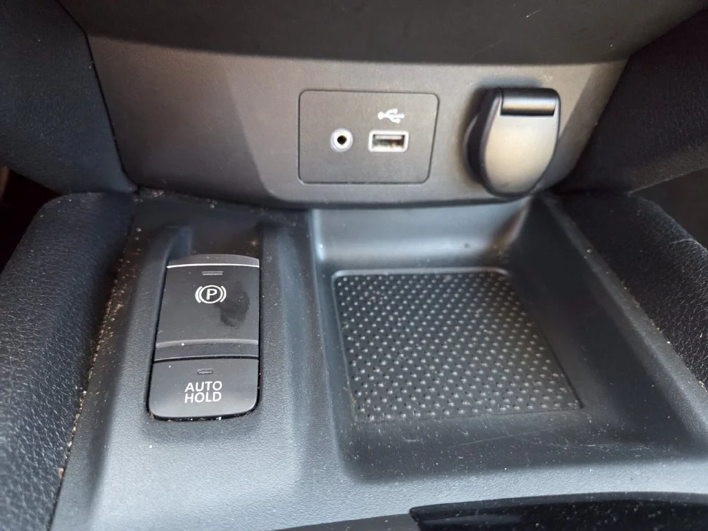 Used 2021 Gray Nissan SV image 17
