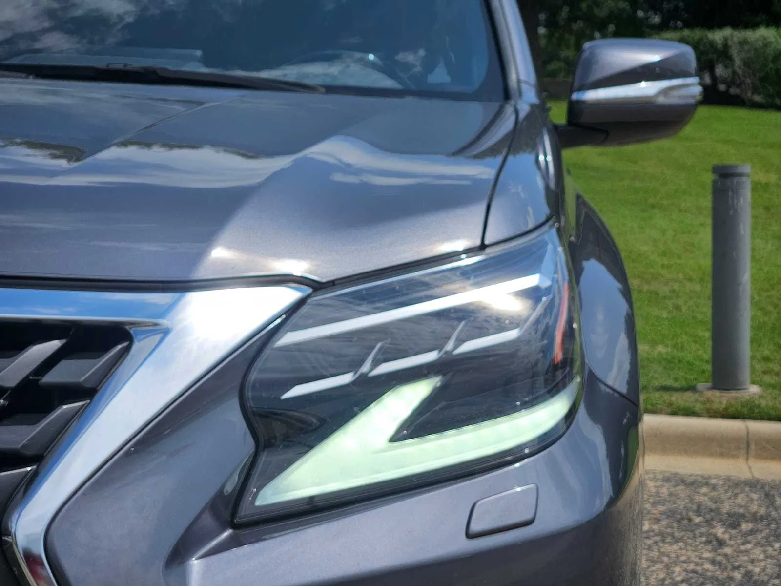 Certified Used 2023 NEBULA GRAY PEARL Lexus Premium image 6