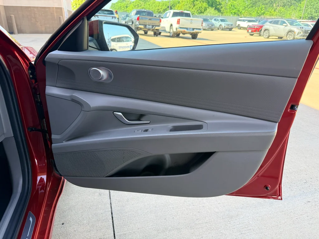 Used 2024 Ultimate Red Hyundai SE image 12