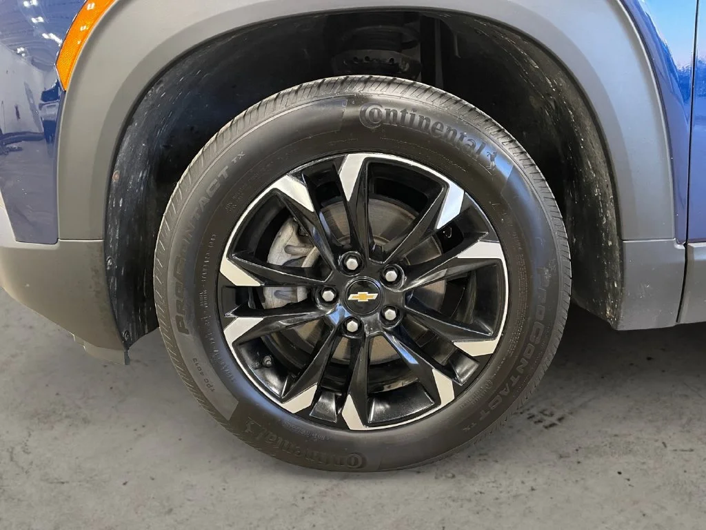 Used 2023 Blue Chevrolet LT image 15