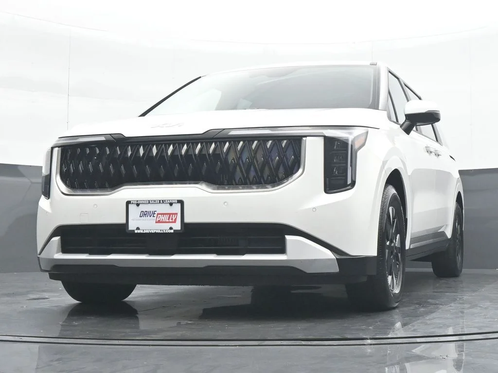 Used 2026 White Kia LXS image 27