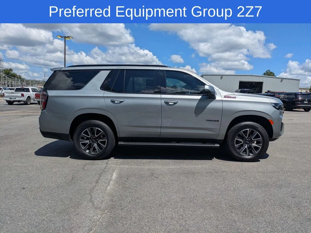 Used 2024 Gray Chevrolet Z71 image 3