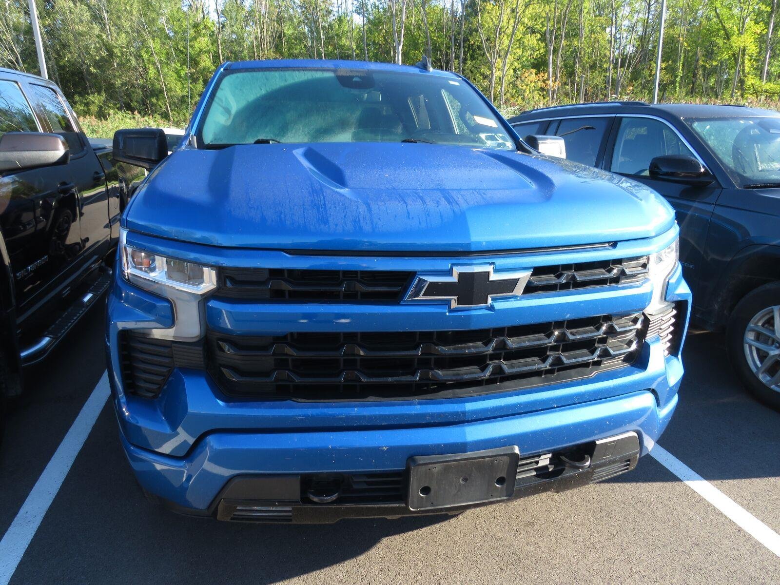 Used 2023 Glacier Blue Metallic Chevrolet RST image 3