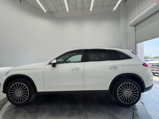 New 2026 Polar White Mercedes-Benz GLC 300 image 16