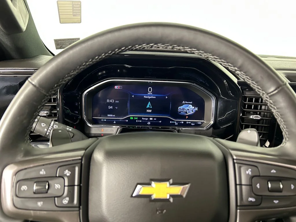 Used 2024 White Chevrolet High Country image 14