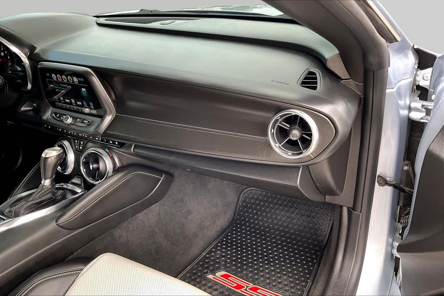 Used 2018 Arctic Blue Metallic Chevrolet 2SS image 15