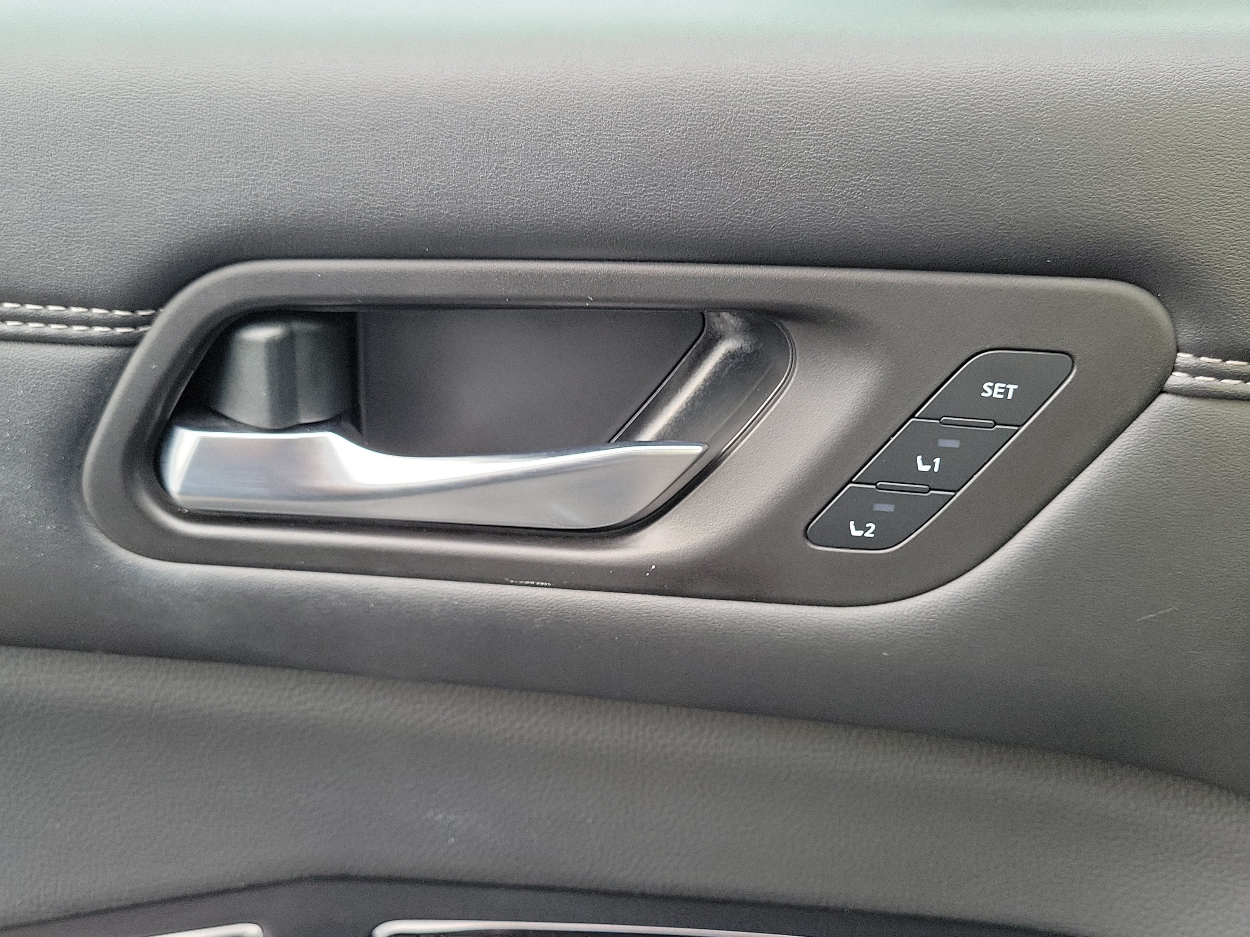 Used 2024 Obsidian Green Pearl Nissan Platinum image 27
