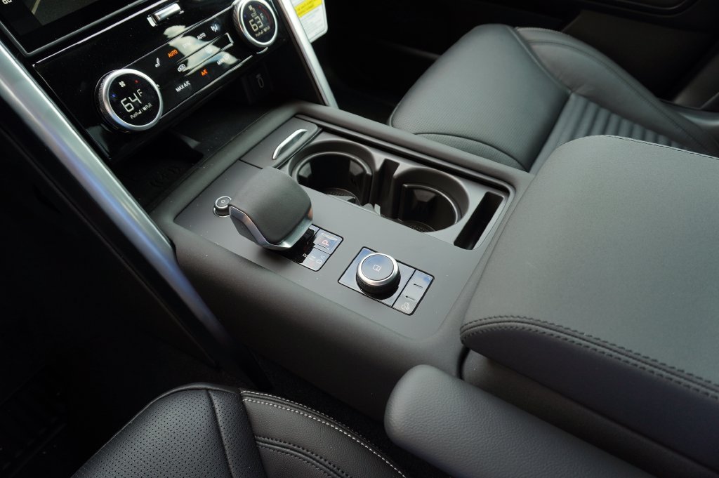 New 2026 Santorini Black Land Rover S image 27