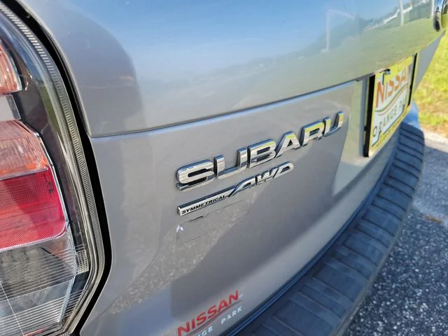 Used 2018 Silver Subaru 2.5i Limited image 7