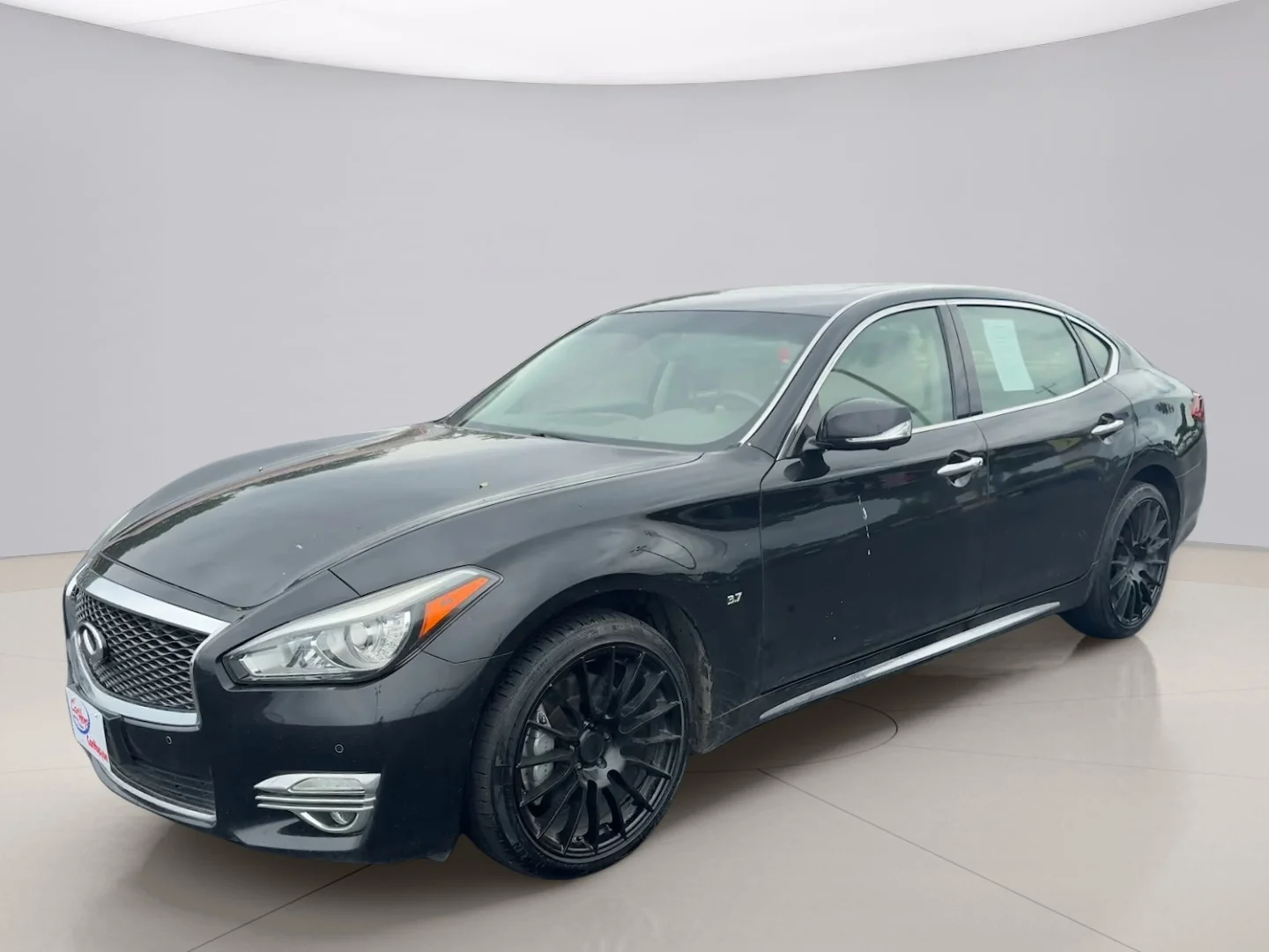 Used 2018 Black INFINITI LEATHER image 1