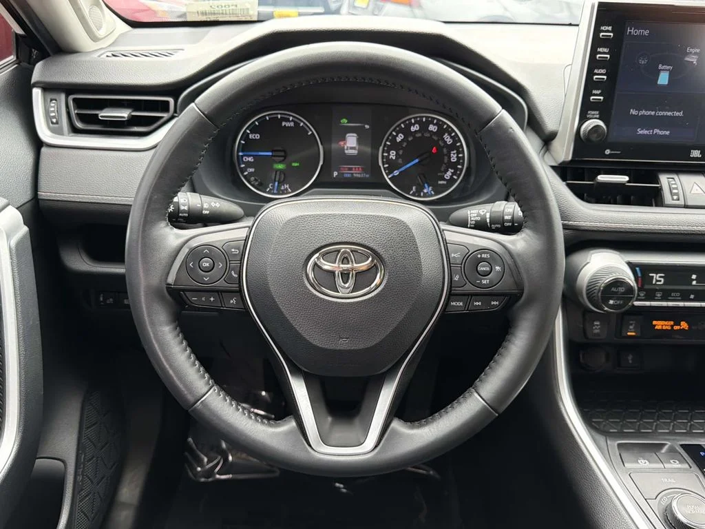 Used 2022 Midnight Black Metallic Toyota XLE Premium image 7