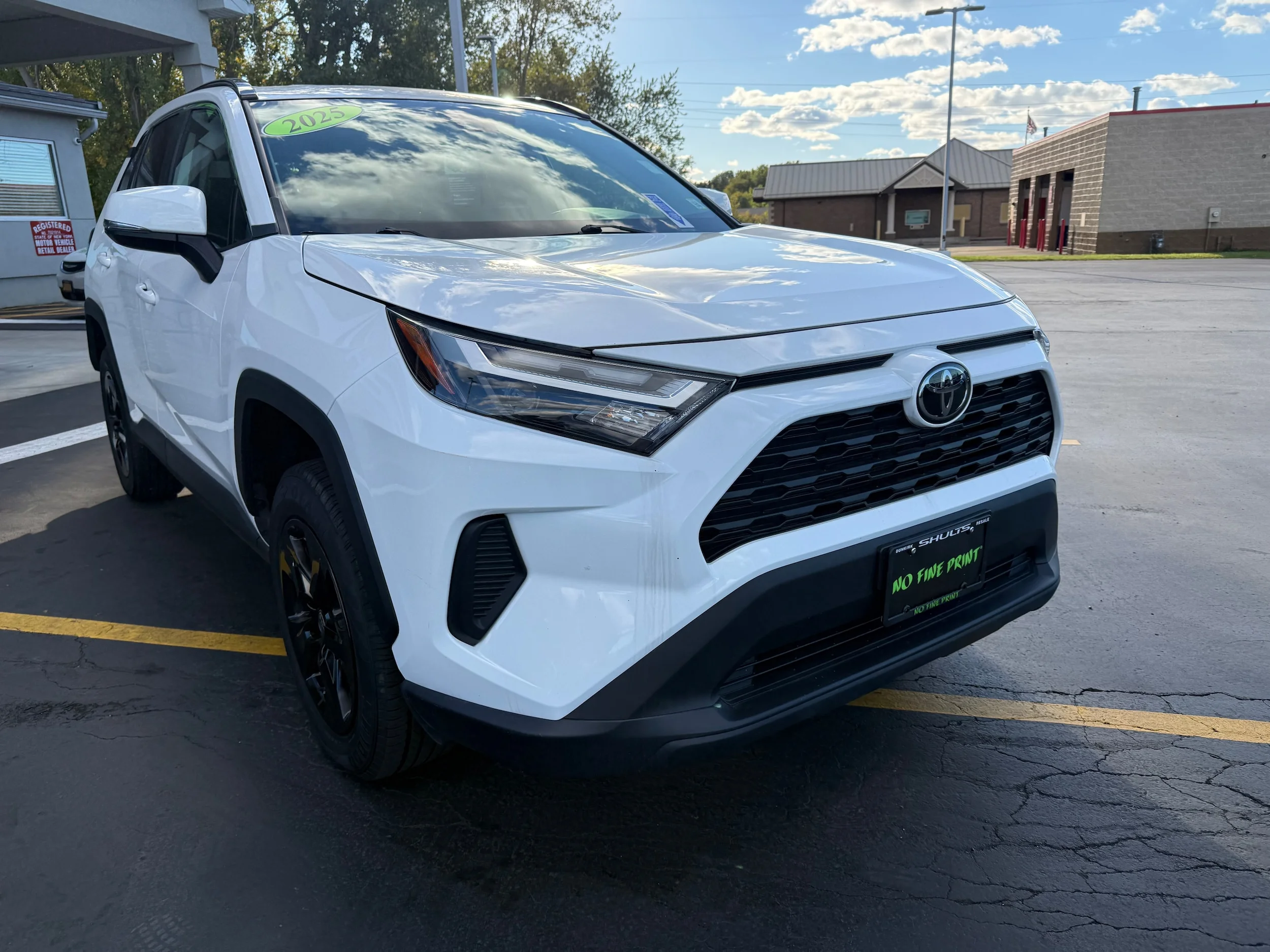 Used 2025 White Toyota XLE image 8