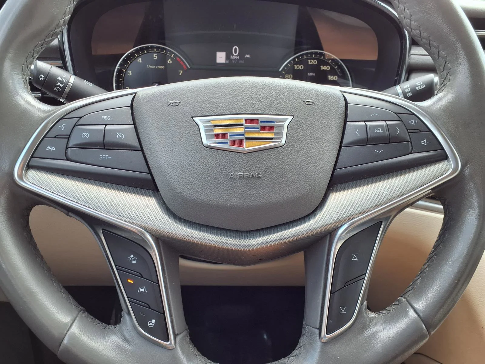 Used 2023 Crystal White Tricoat Cadillac FWD Premium Luxury image 12