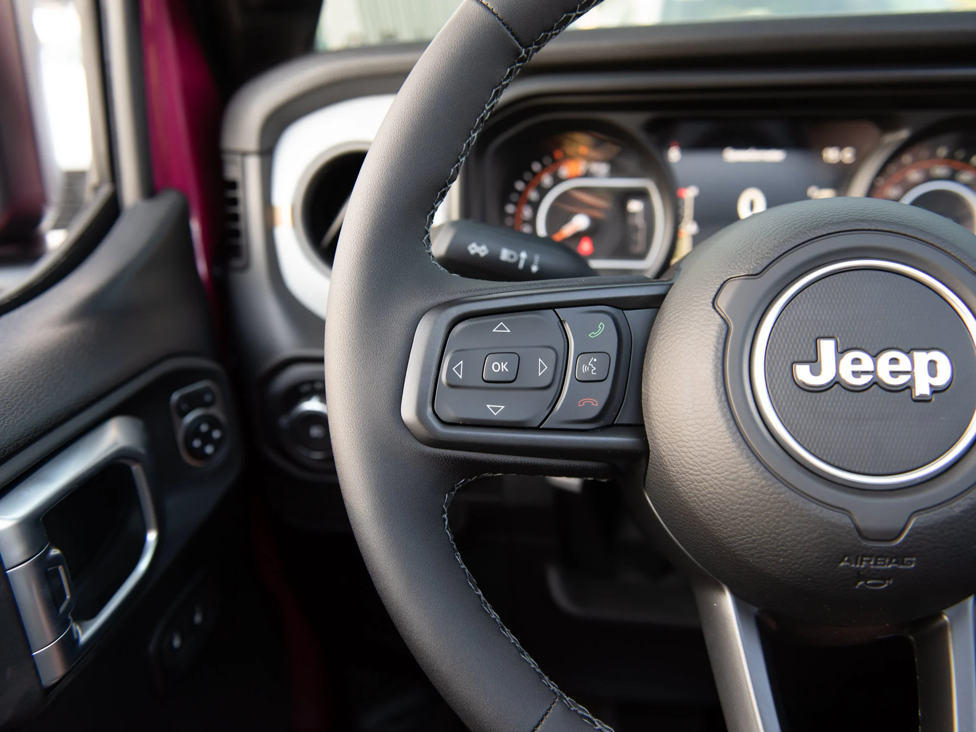 New 2026 limited edition tuscadero pearl Jeep Sport S* image 12